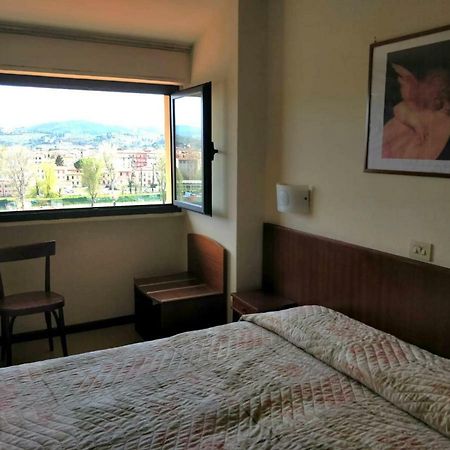Columbus Urban Resort 피렌체 외부 사진 A room at the hotel